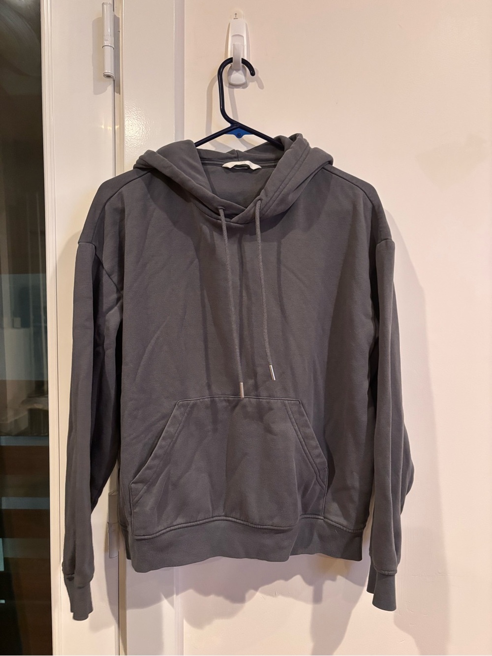 H&M Men's Dark Gray Pullover Hoodie